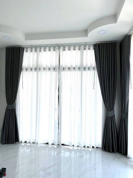 รับติดตั้งผ้าม่านชลบุรี