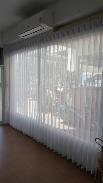 ผ้าม่านบางหน้าต่างสีขาว