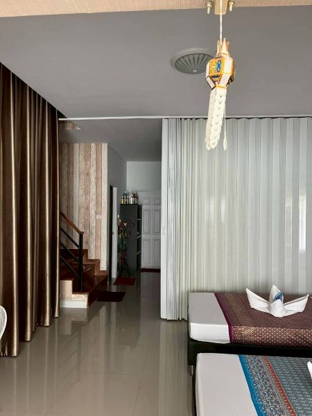 ฉากกั้นประตูสำเร็จรูป